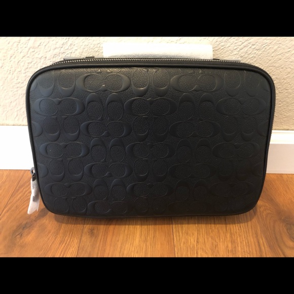 coach multifunction pouch in signature leather - Picture 3 of 7